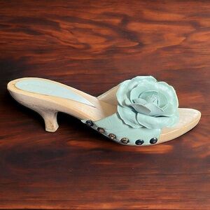 Collection Fifty Nine Wood Leather Flower Grommet Slip On Heel 8